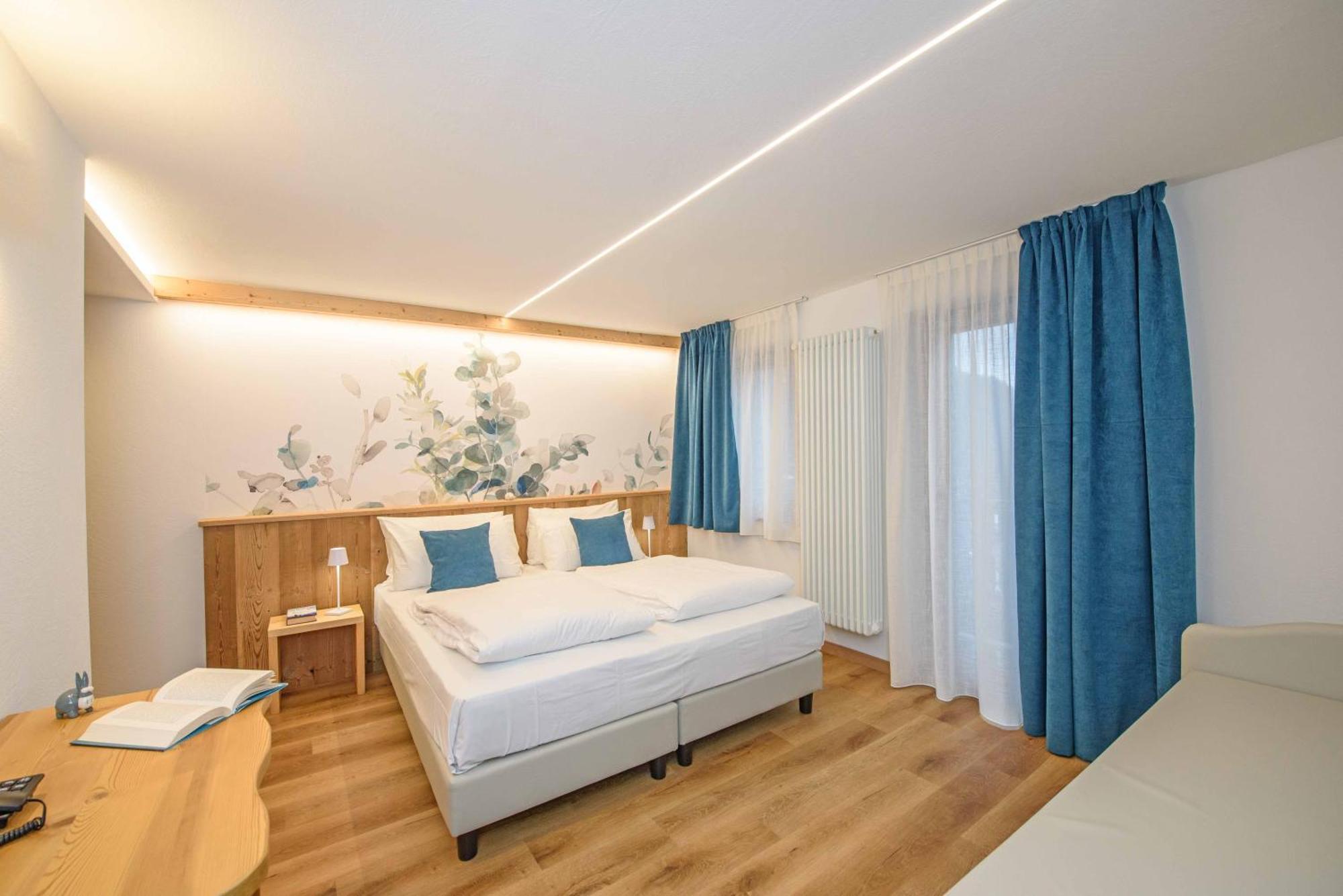 Hotel Des Roses Antey-Saint-André المظهر الخارجي الصورة