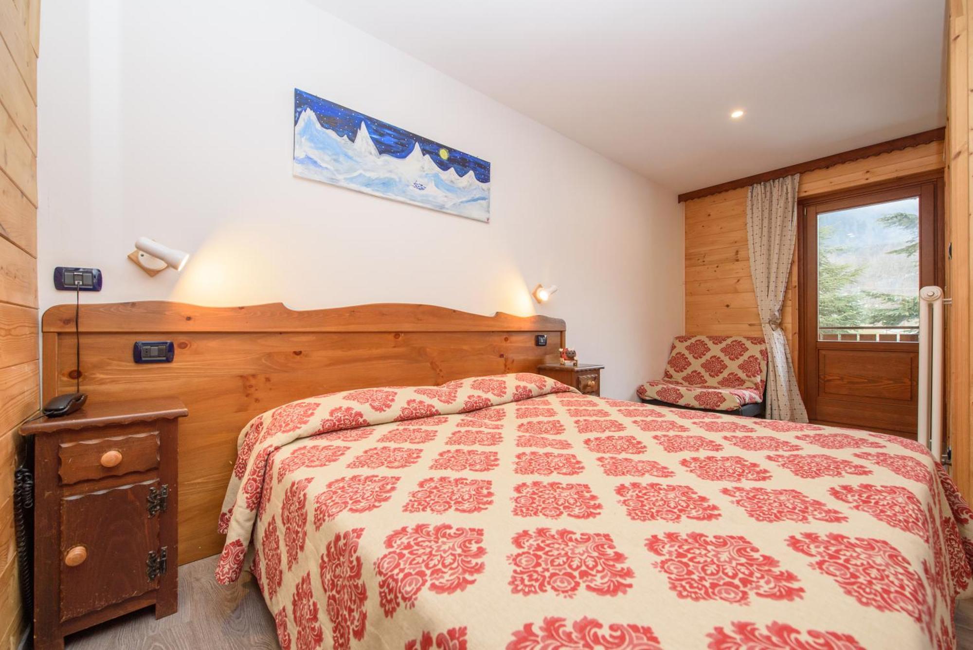 Hotel Des Roses Antey-Saint-André المظهر الخارجي الصورة